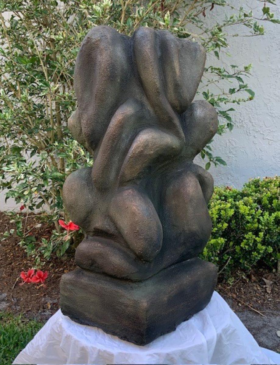 DMHood Entwined view 1