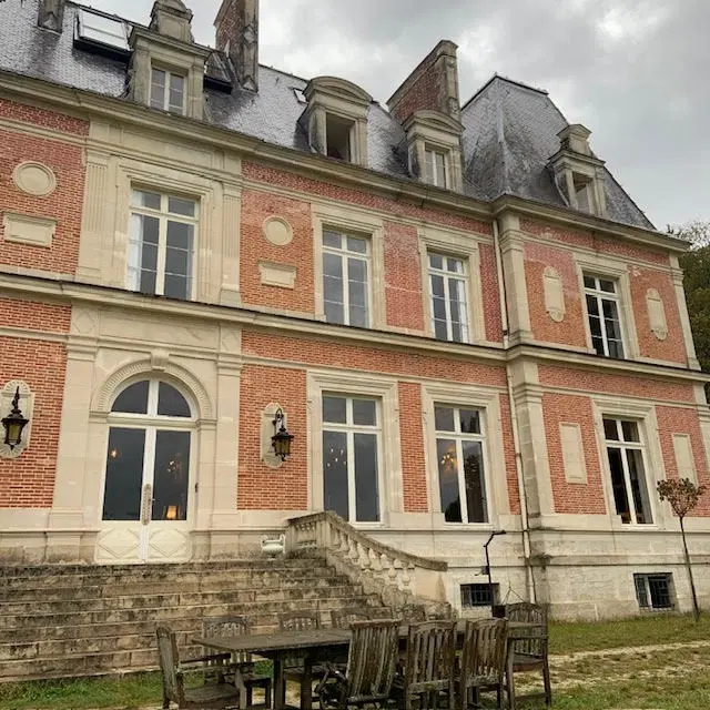 Dennis Hood artist residency france chateau